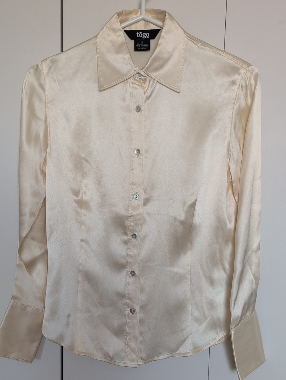 Tôgo Women's 100% Silk Cream Satin Button-Front Blouse